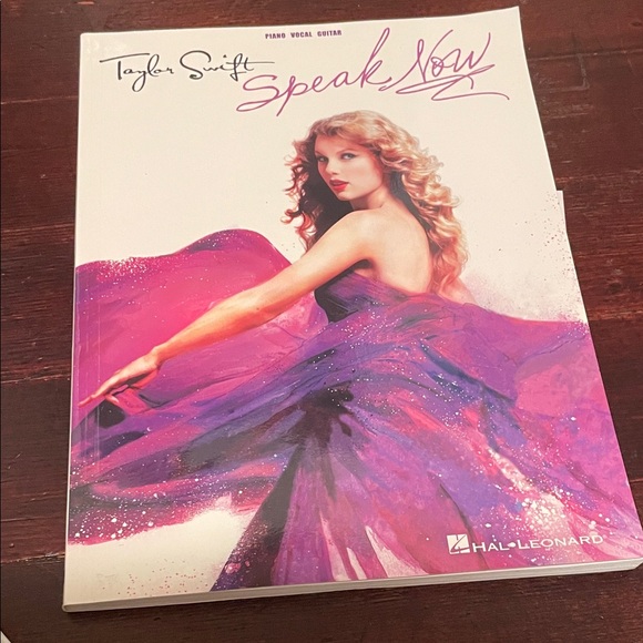 Taylor Swift Other - Taylor Swift Speak Now Guitar book